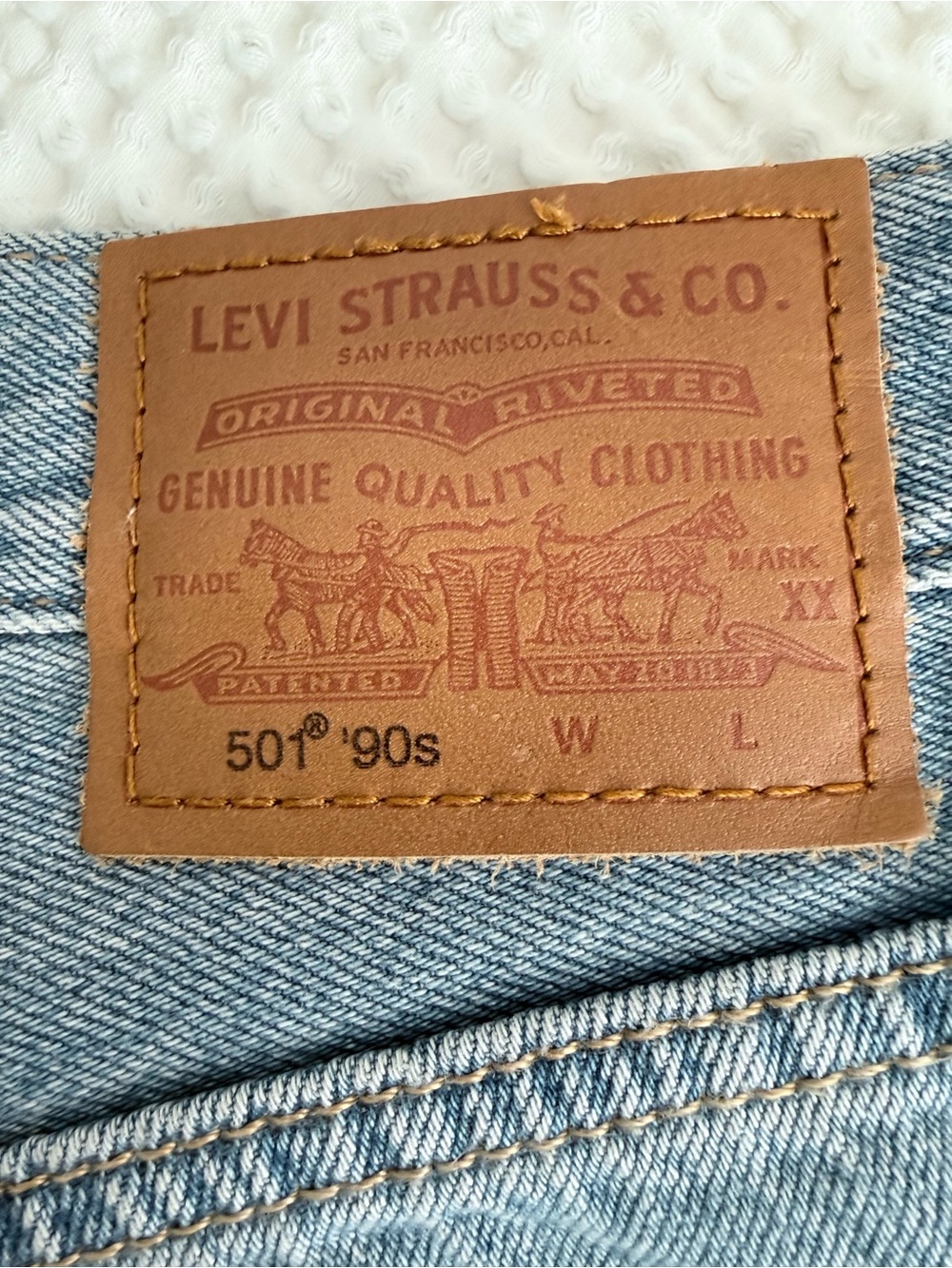 Levi’s Premium 501 90’s Jeans women W25L30 Light medium wash button fly denim - Picture 4 of 12